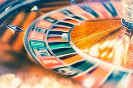 lucky388 APP တွင် Sportsbook Slots Live Casino ဂိမ်းမျိုးစုံ ကစားနေမှု